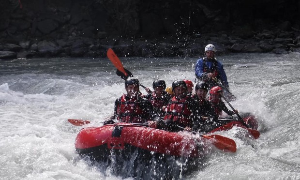 Rafting im Familienurlaub im Familienhotel Feuerstein in Südtirol