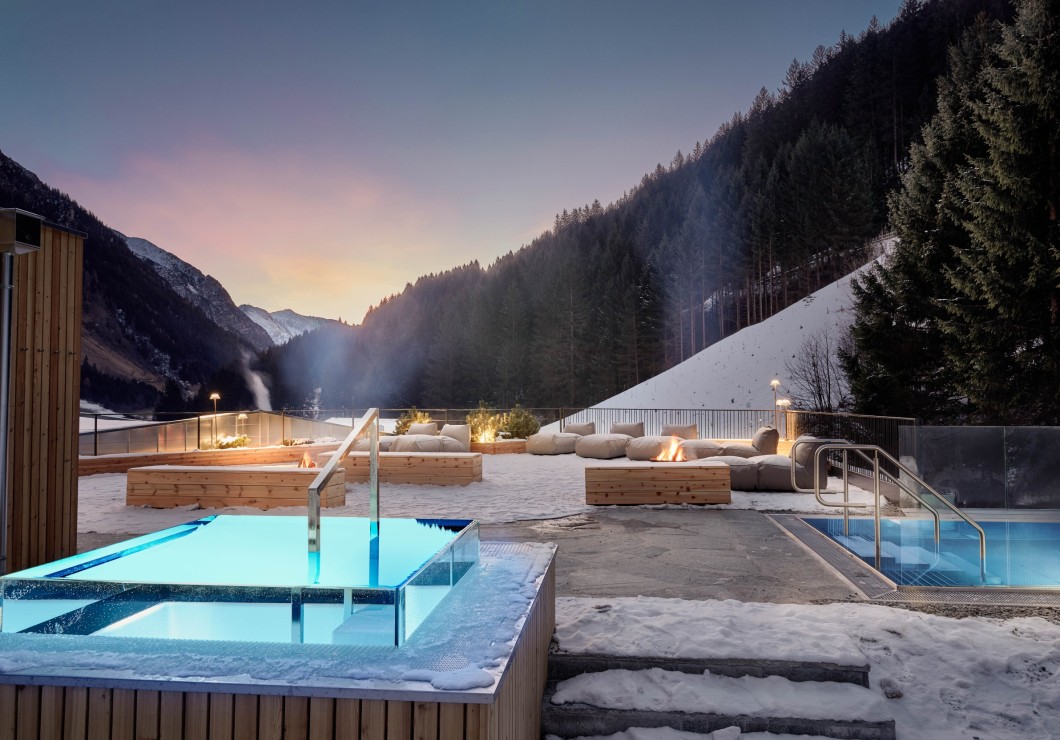 Eisbecken auf Dachterasse des Adults Only Bereich