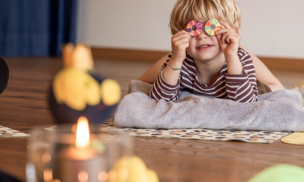 Exciting experiments are carried out during the Family Relax at the Feuerstein.