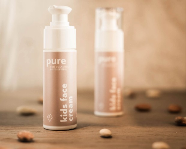 Pelle delicata dei bambini con Kids Face Cream di Pure Kids Cosmetics by Feuerstein