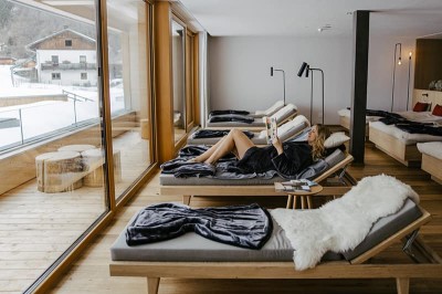 Entspannung im Ruheraum des Adults Only Spa im Familienhotel Feuerstein in Südtirol