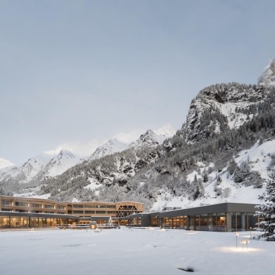 Vorderansicht Hotel am Ende des Pflerschtales im Winter