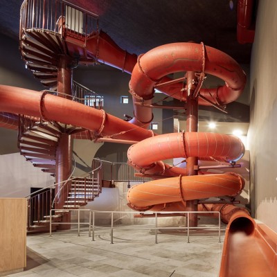 Scivolo acquatico per bambini all'interno dell'area SPA