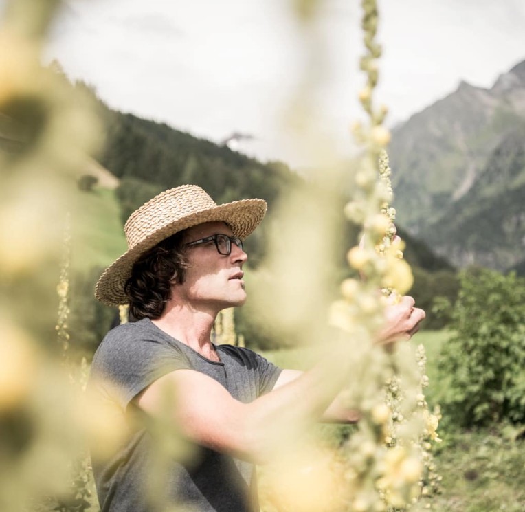 At the Feuerstein family hotel we work together with regional partners: Wipptal herb garden